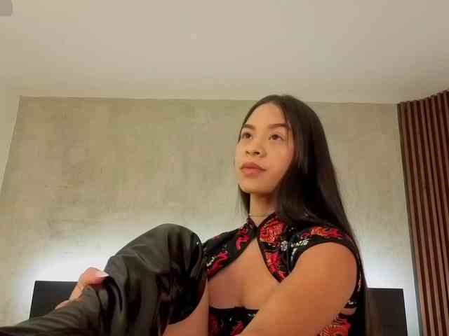kimhilton- webcam