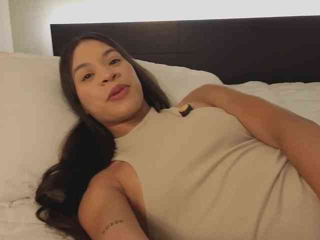 kimhilton- webcam