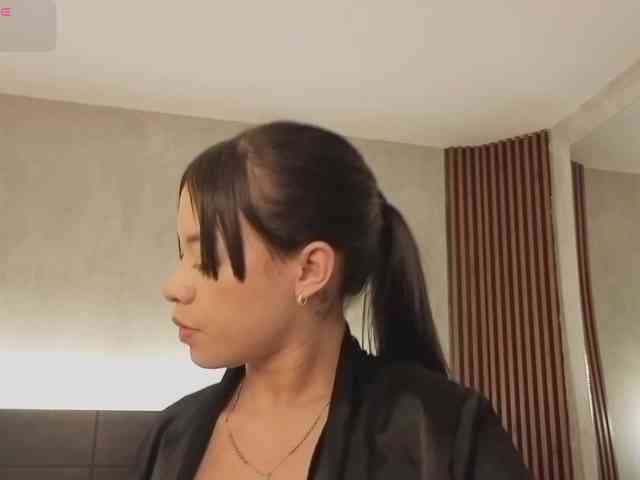 kimhilton- webcam