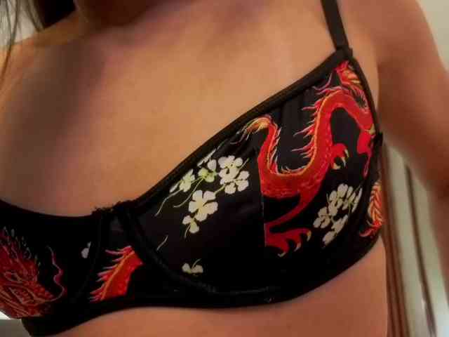 kimhilton- webcam