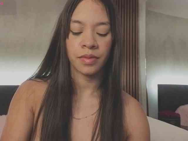 kimhilton-