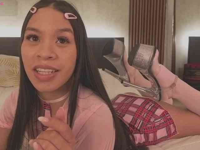 kimhilton- webcam