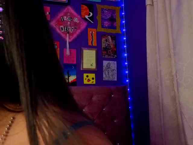 kimhilton- webcam