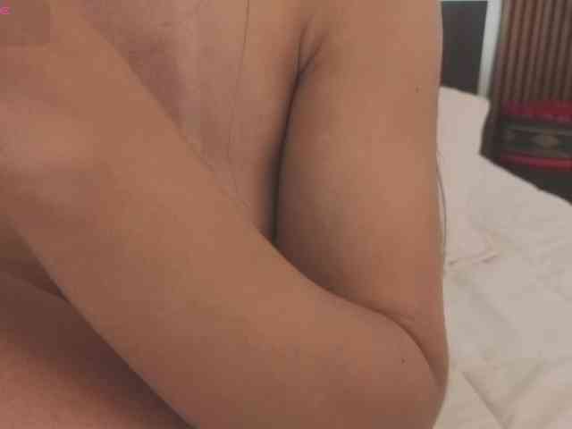 kimhilton-
