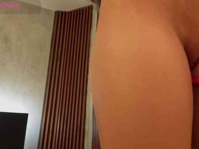 kimhilton- webcam