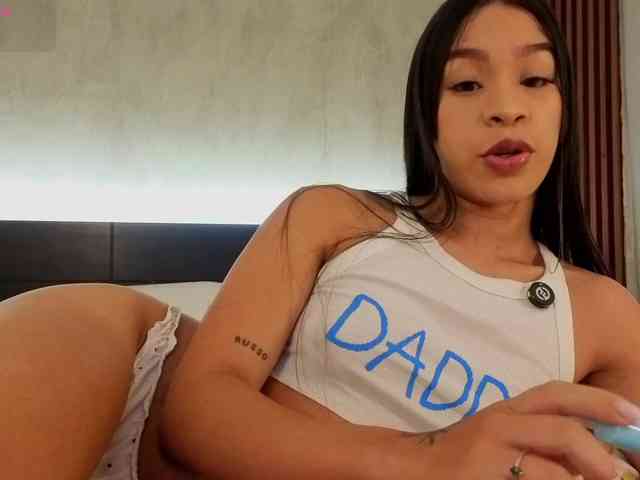 kimhilton-