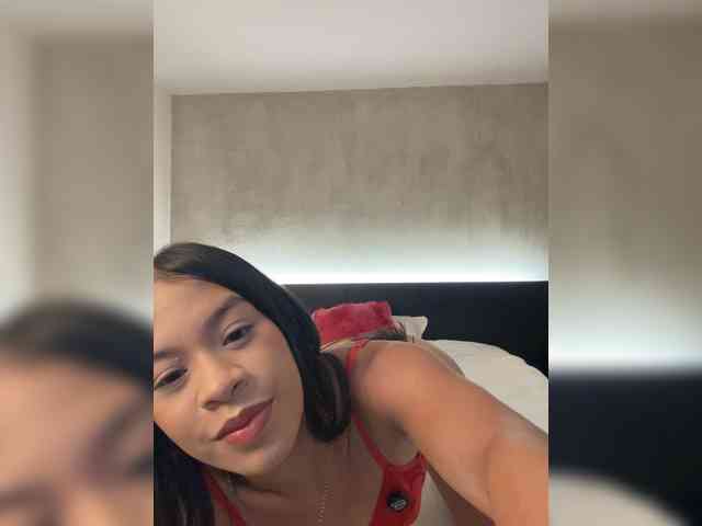 kimhilton-