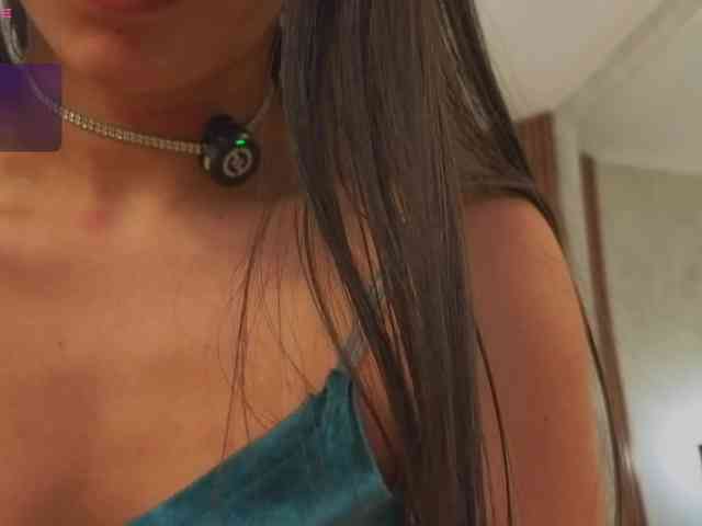 kimhilton-