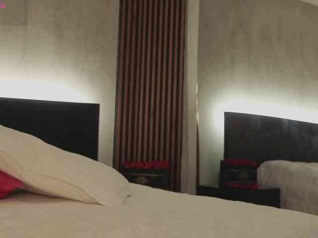kimhilton- webcam