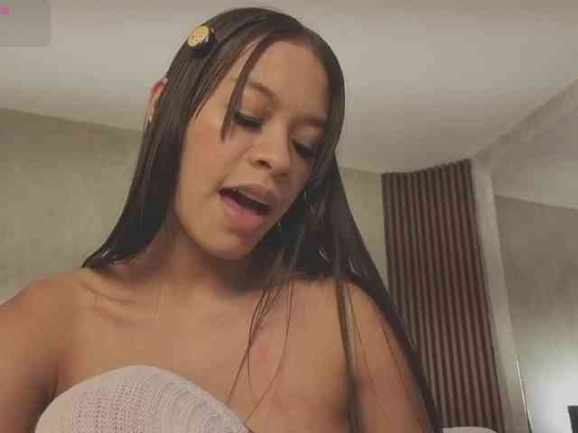 kimhilton- webcam