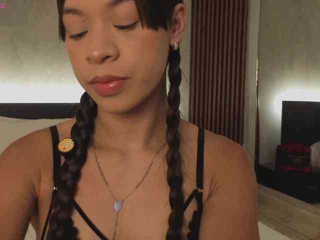 kimhilton- webcam