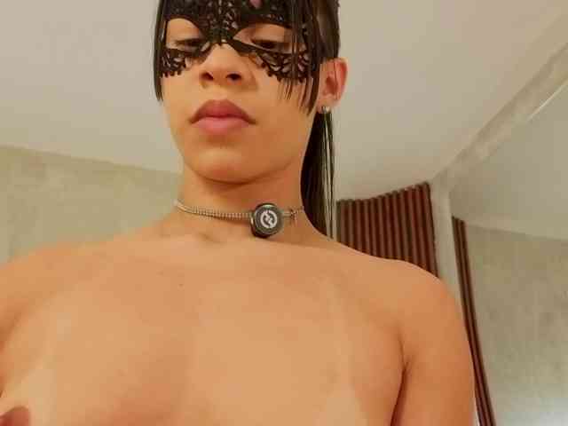 kimhilton- webcam