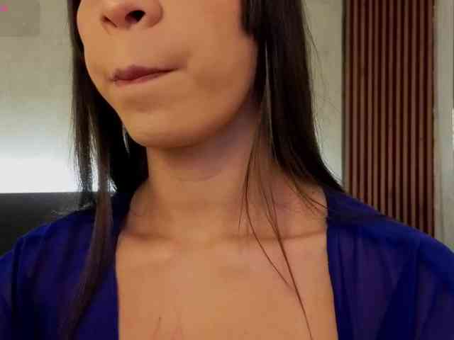 kimhilton-