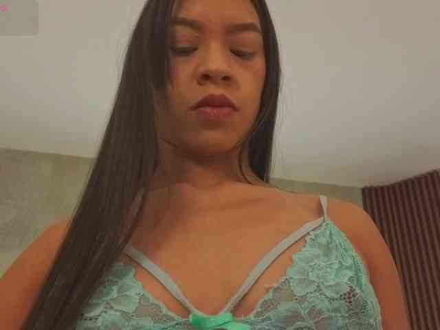 kimhilton-