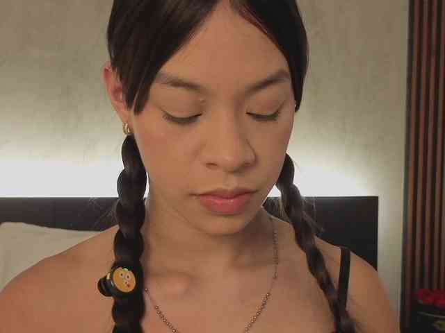 kimhilton- webcam