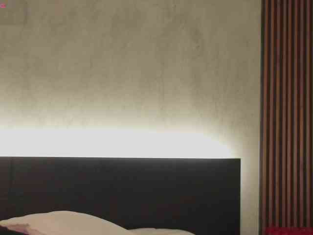 kimhilton- webcam