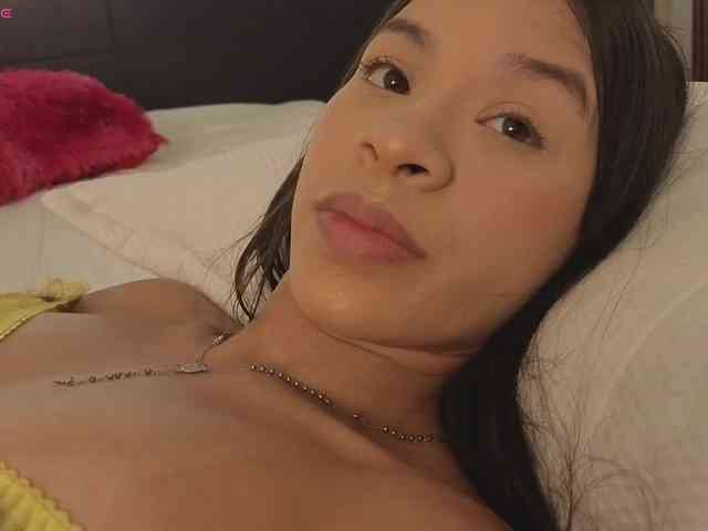 kimhilton-