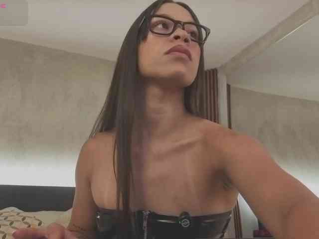 kimhilton- webcam