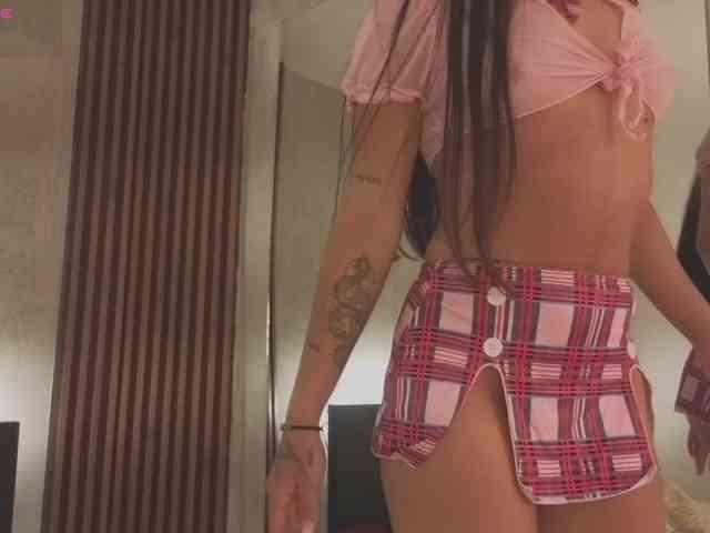 kimhilton-