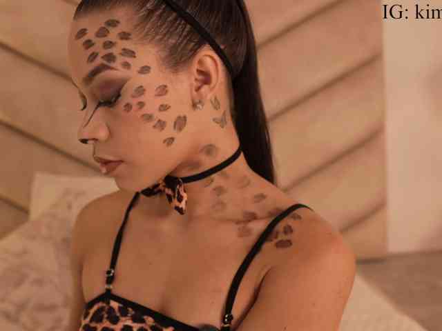 kimhilton-
