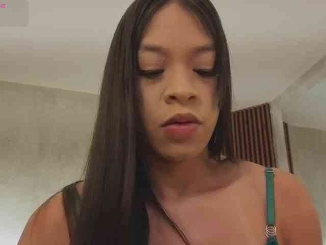 kimhilton- webcam