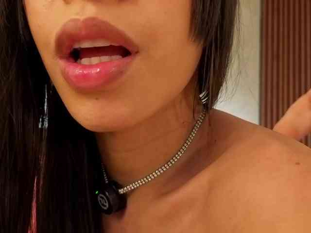 kimhilton- webcam