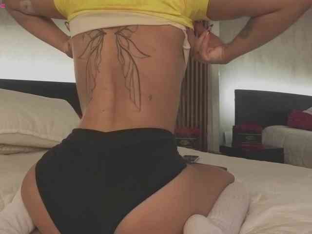 kimhilton-