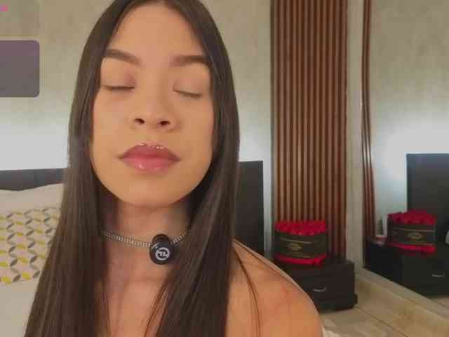 kimhilton- webcam