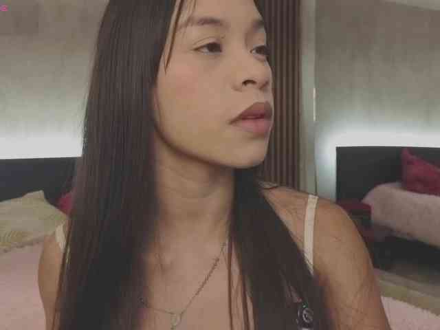 kimhilton- webcam