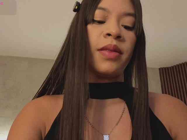kimhilton-
