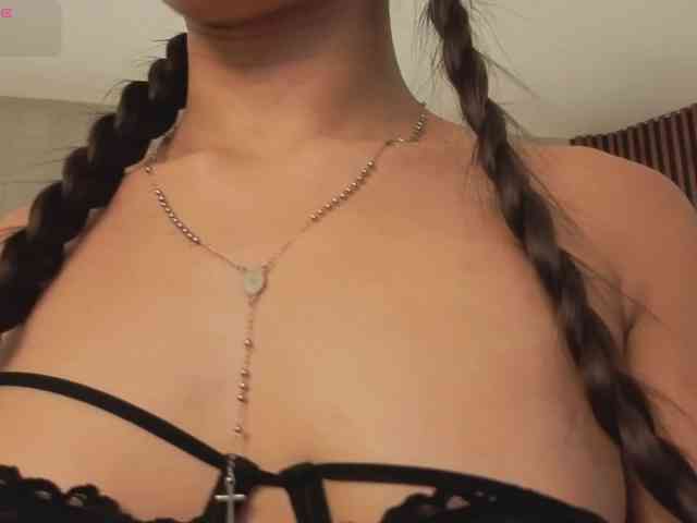 kimhilton- webcam