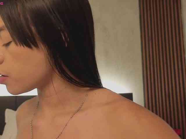 kimhilton-