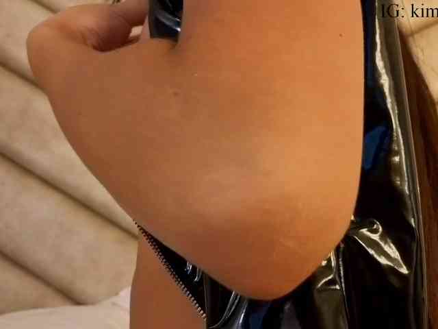 kimhilton-