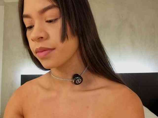kimhilton- webcam
