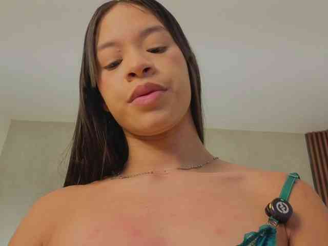 kimhilton- webcam