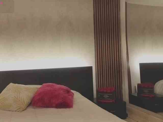 kimhilton-