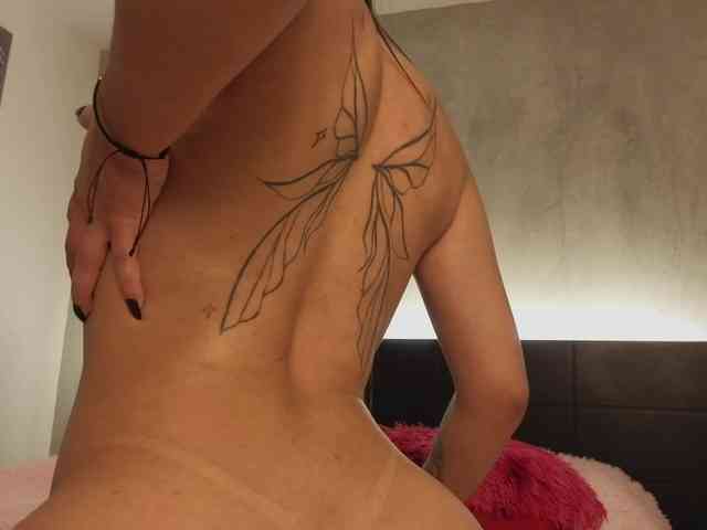 kimhilton- webcam