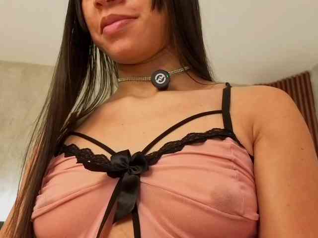 kimhilton-