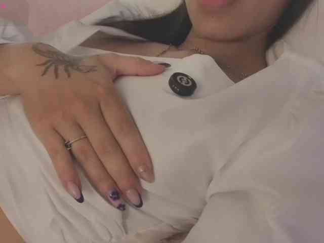 kimhilton- webcam