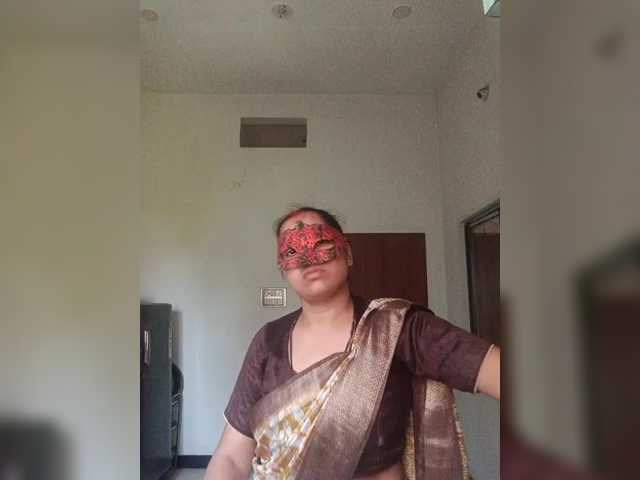 VISHU1-1 live cam on BongaCams