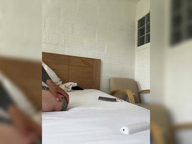 eroticcman live cam on BongaCams