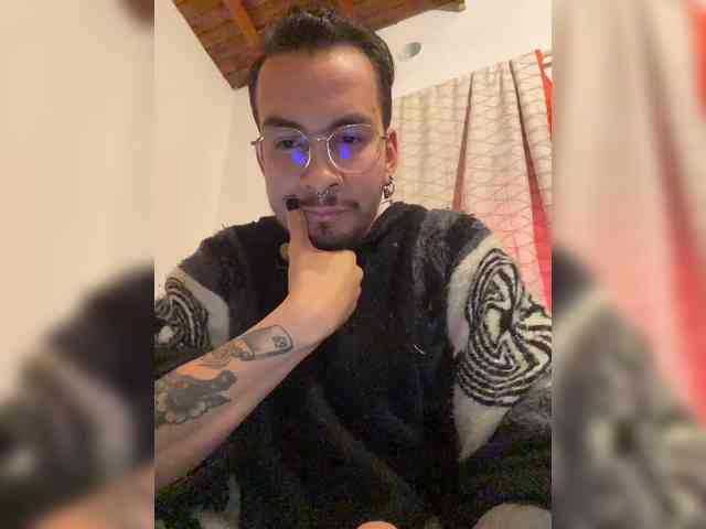 eroticcman Live Webcam on BongaCams