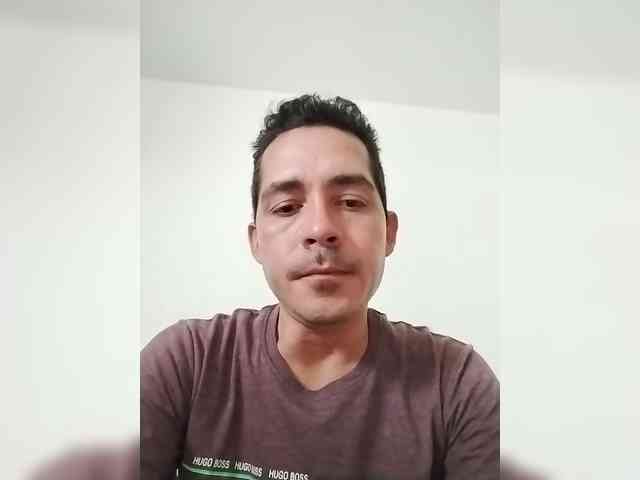 Logan33-1 Live Webcam on BongaCams