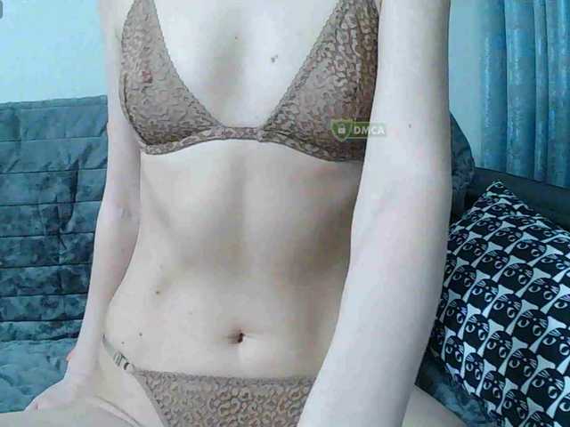 Mari27121's BongaCams show and profile