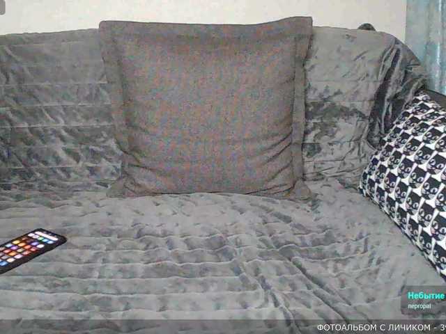 Mari27121 live cam on BongaCams