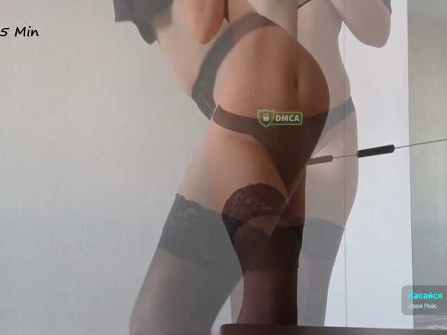 Mari27121 live cam on BongaCams