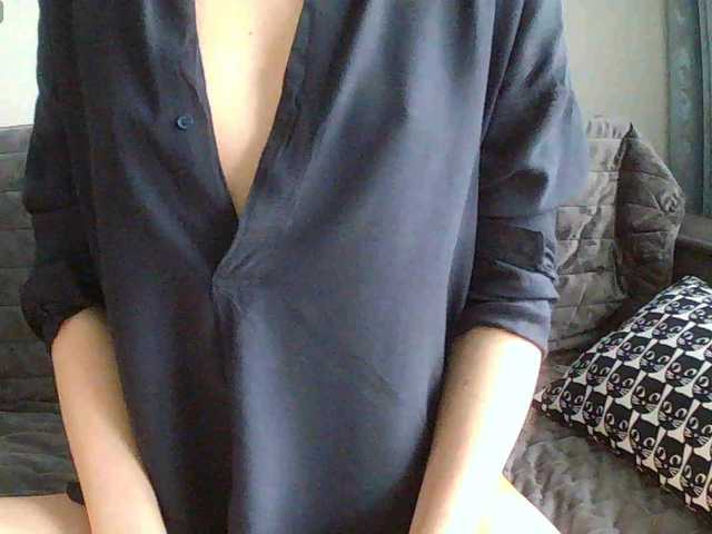 Mari27121's BongaCams show and profile