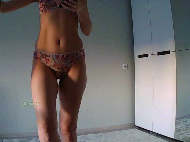 Mari27121's BongaCams show and profile