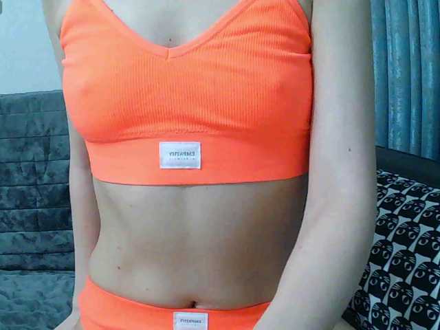 Mari27121's BongaCams show and profile