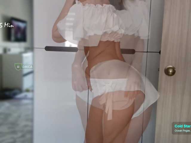 Mari27121 live cam on BongaCams